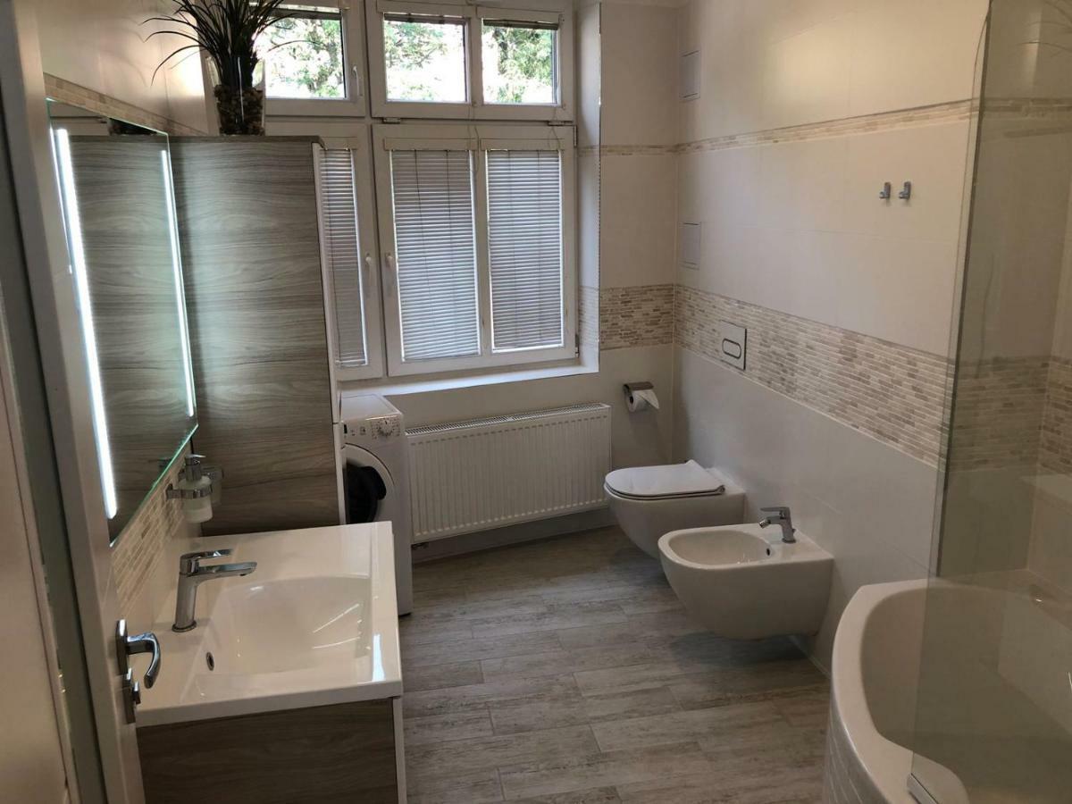 Luxusni Apartman Primo V Centru U Hotelu Thermal Карлови Вари Екстериор снимка